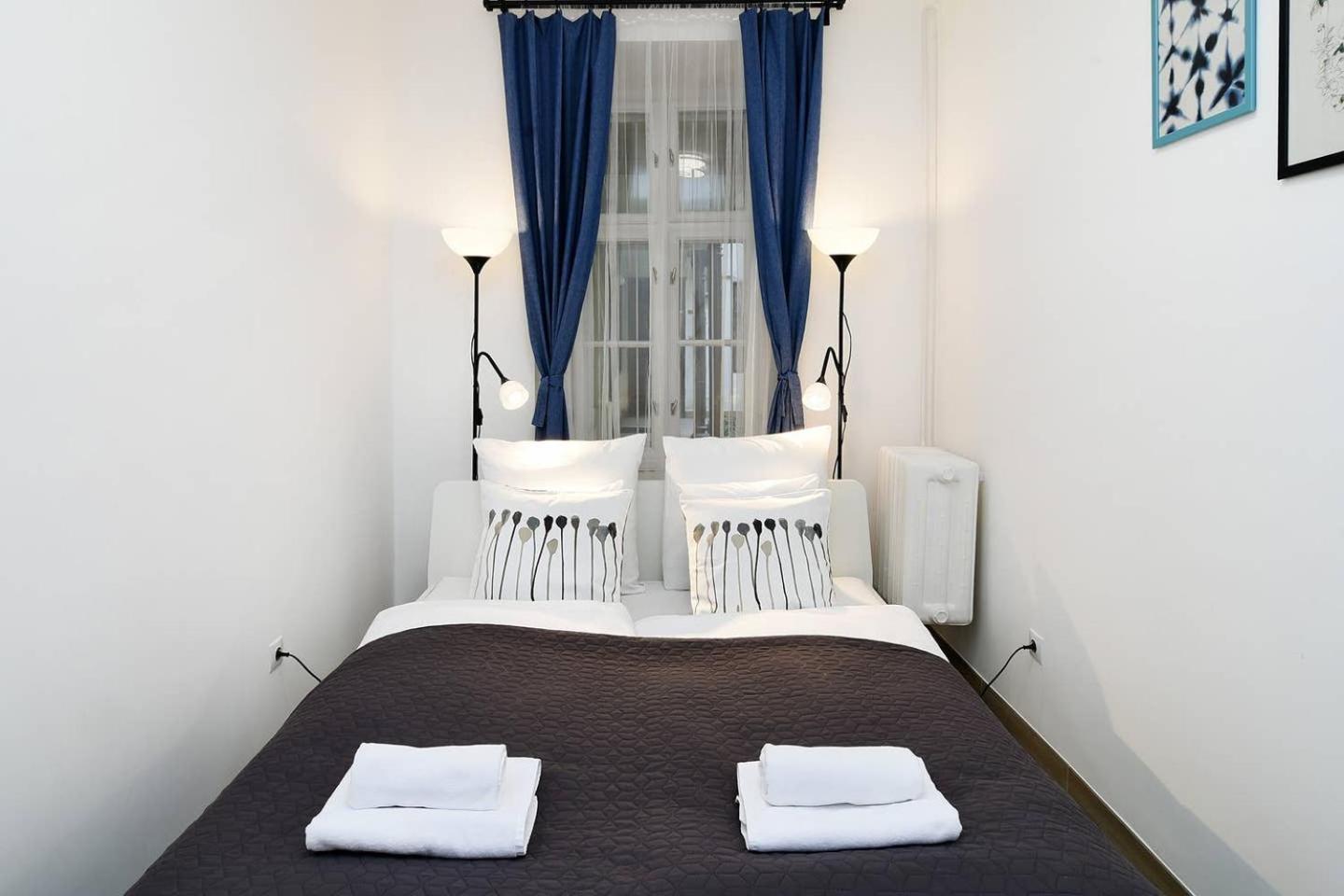 Very Central Apartment Close To Basilica Budapest Exteriör bild