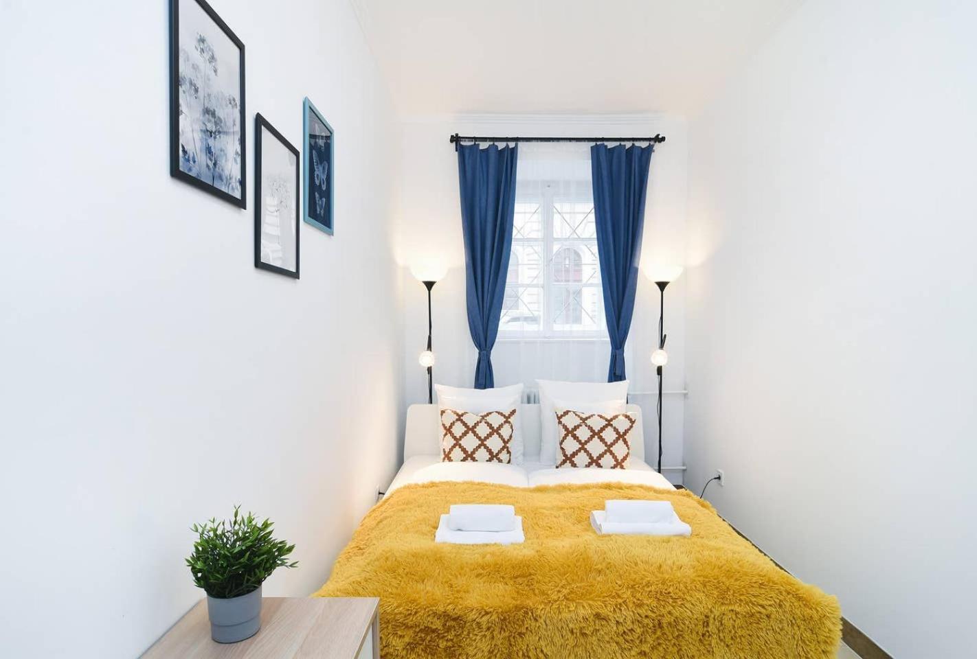 Very Central Apartment Close To Basilica Budapest Exteriör bild