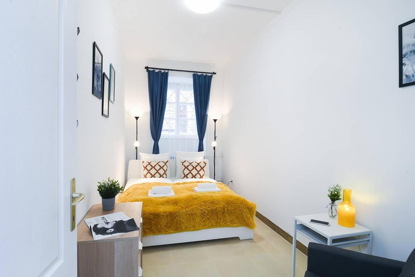 Very Central Apartment Close To Basilica Budapest Exteriör bild