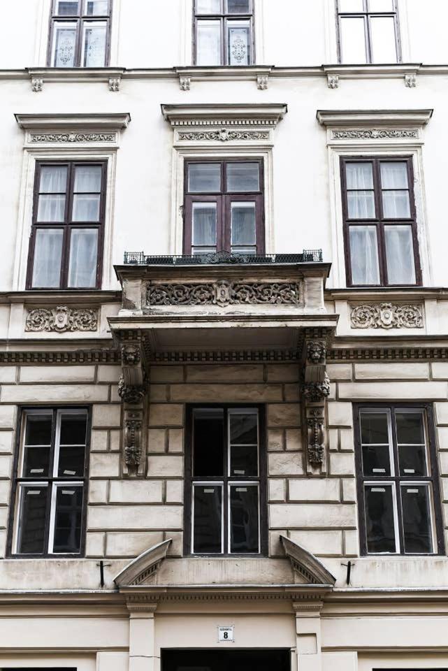 Very Central Apartment Close To Basilica Budapest Exteriör bild