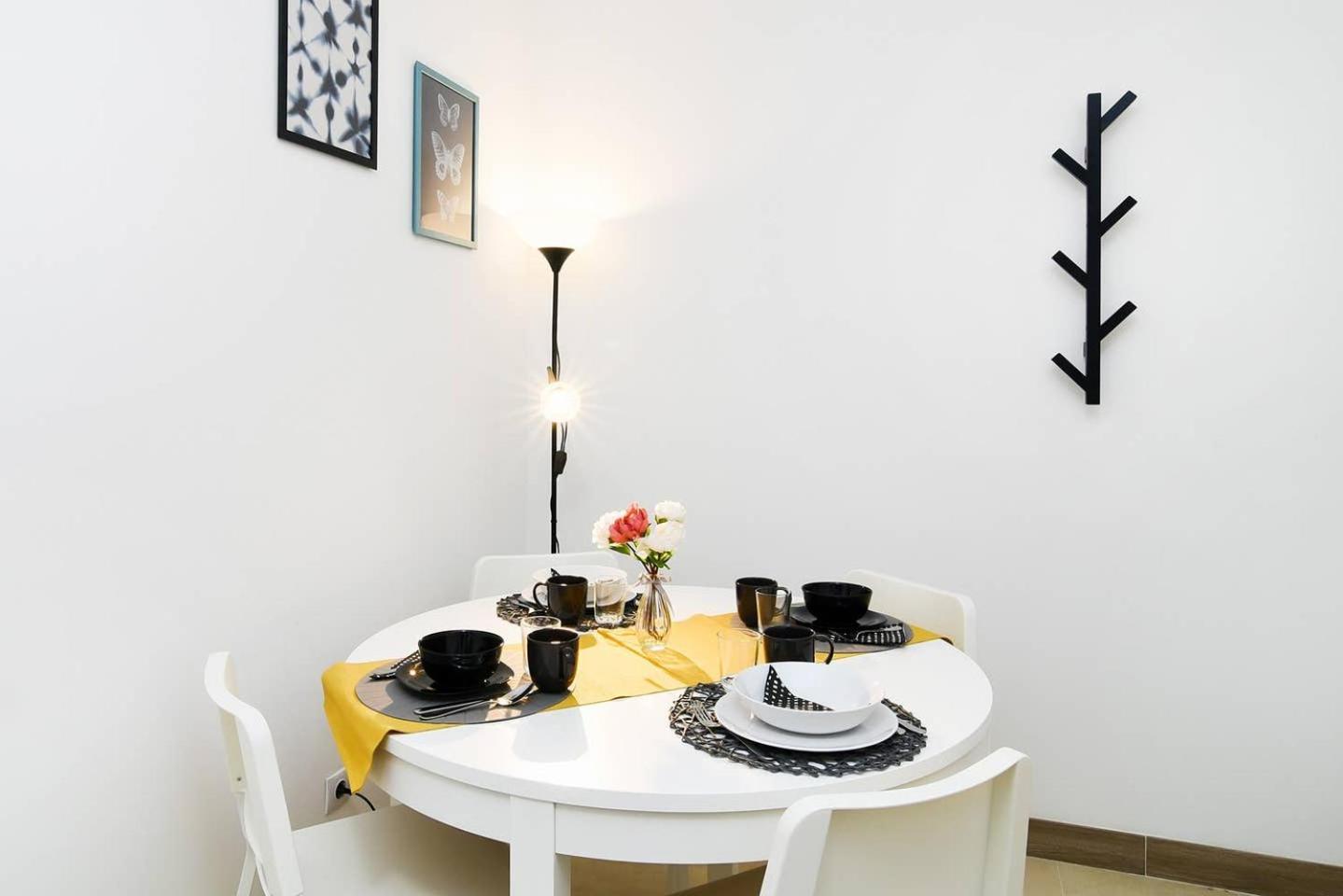Very Central Apartment Close To Basilica Budapest Exteriör bild