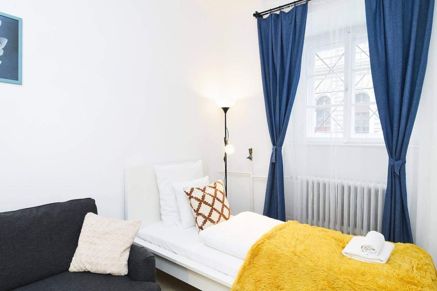 Very Central Apartment Close To Basilica Budapest Exteriör bild